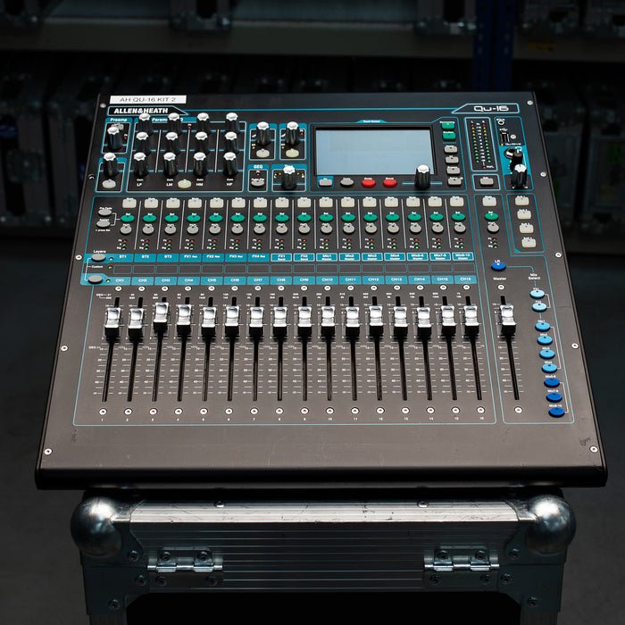 Allen & Heath QU16 Compact Digital Mixer with AR84 Expander, Cable and Flightcase - Used