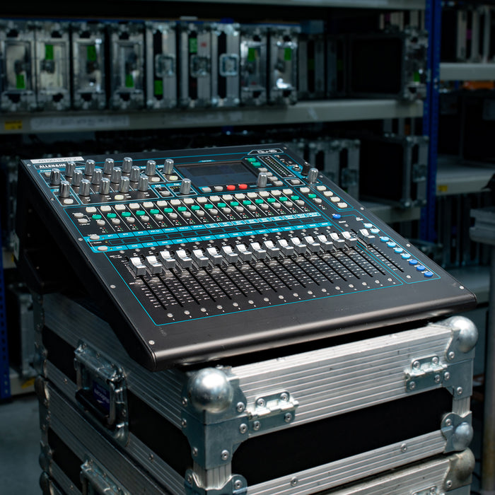 Allen & Heath QU16 Compact Digital Mixer with AR84 Expander, Cable and Flightcase - Used