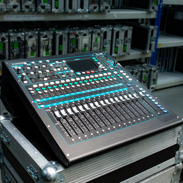 Allen & Heath QU16 Compact Digital Mixer with AR84 Expander, Cable and Flightcase - Used