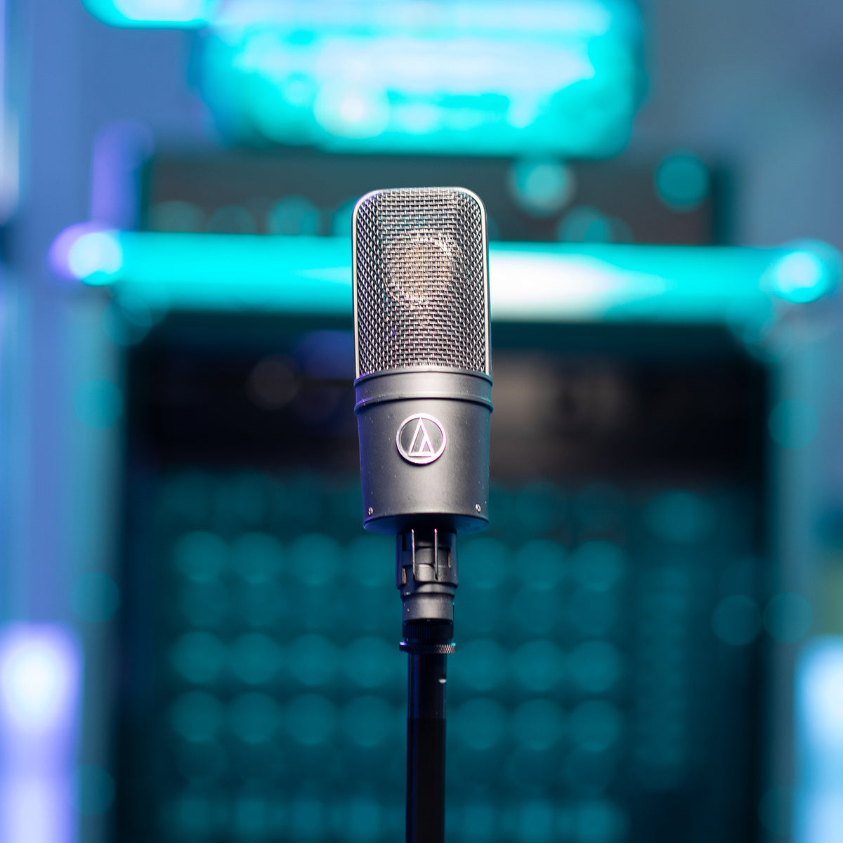 AudioTechnicaAT4040U021_1200x1