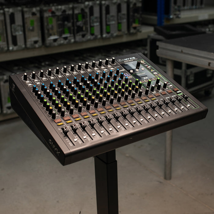 Mackie ONYX16 - 16-Channel Premium Analog mixer with multitrack USB - Used