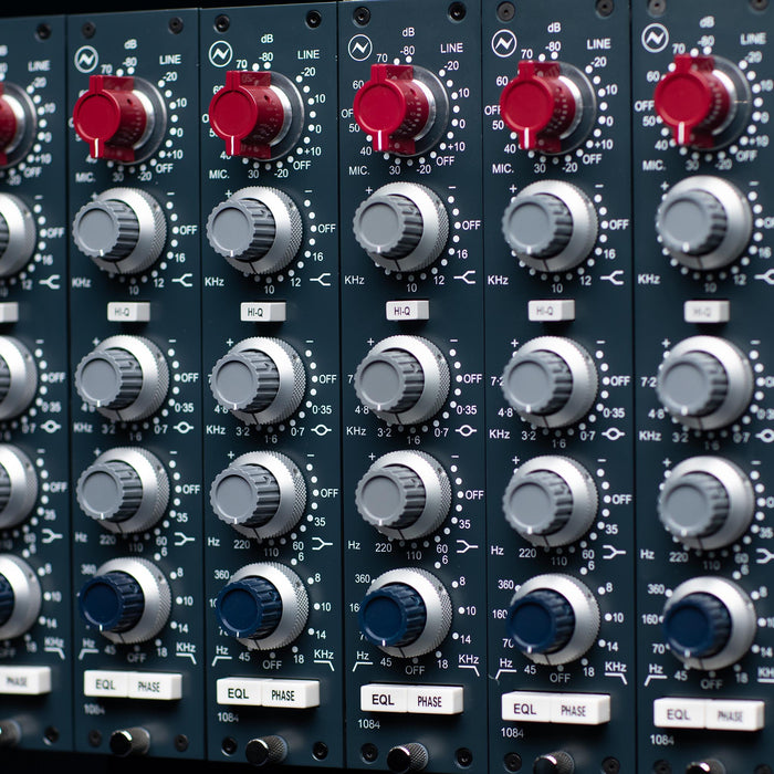 AMS Neve 1084 8 Way Rack Complete - 8 x Classic Mono Modules housed in 5U 8 slot Rack - B-Stock