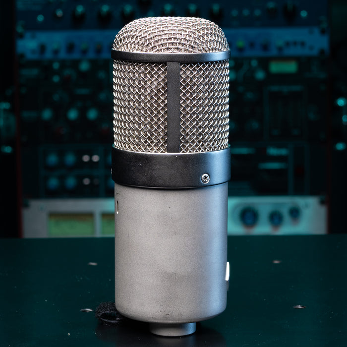 Neumann U 47 FET with Shockmount & Custom Case - Used